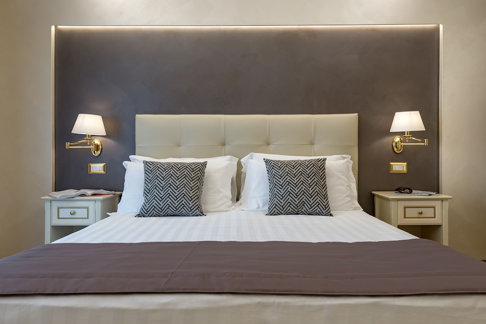 Vittorio Emanuele Boutique Hotel — Hotel rooms in Sciacca, Sicily