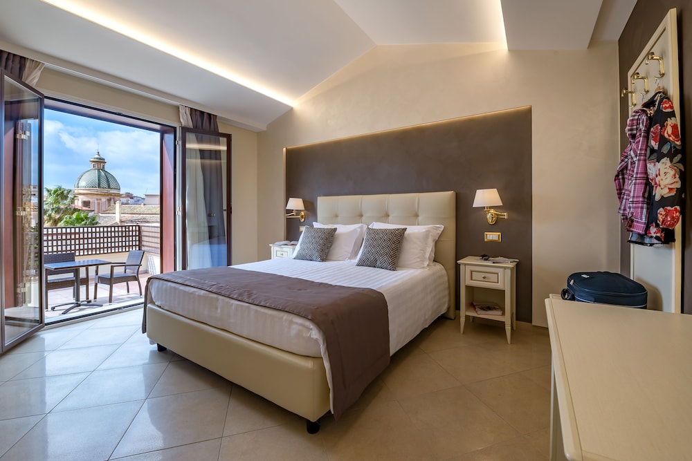 Vittorio Emanuele Boutique Hotel — Hotel rooms in Sciacca, Sicily