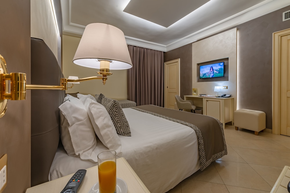 Vittorio Emanuele Boutique Hotel — Hotel rooms in Sciacca, Sicily