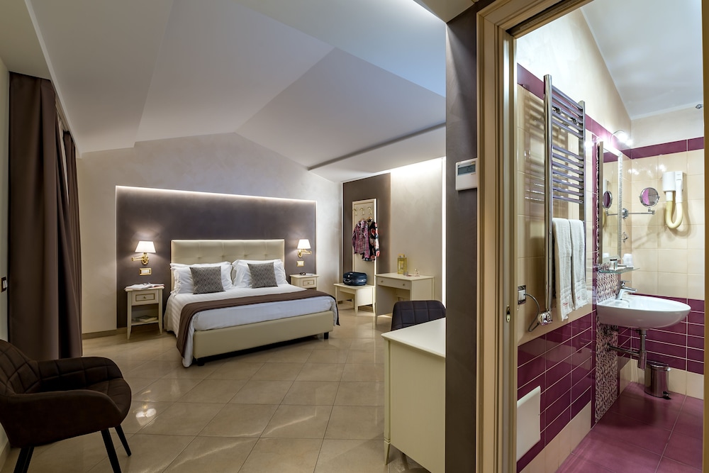 Vittorio Emanuele Boutique Hotel — Hotel rooms in Sciacca, Sicily