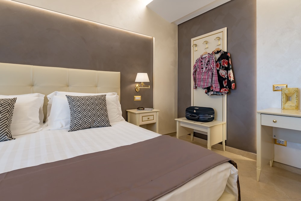 Vittorio Emanuele Boutique Hotel — Hotel rooms in Sciacca, Sicily