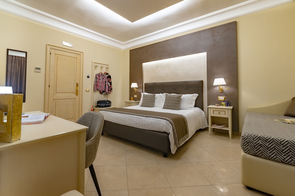 Vittorio Emanuele Boutique Hotel — Hotel rooms in Sciacca, Sicily