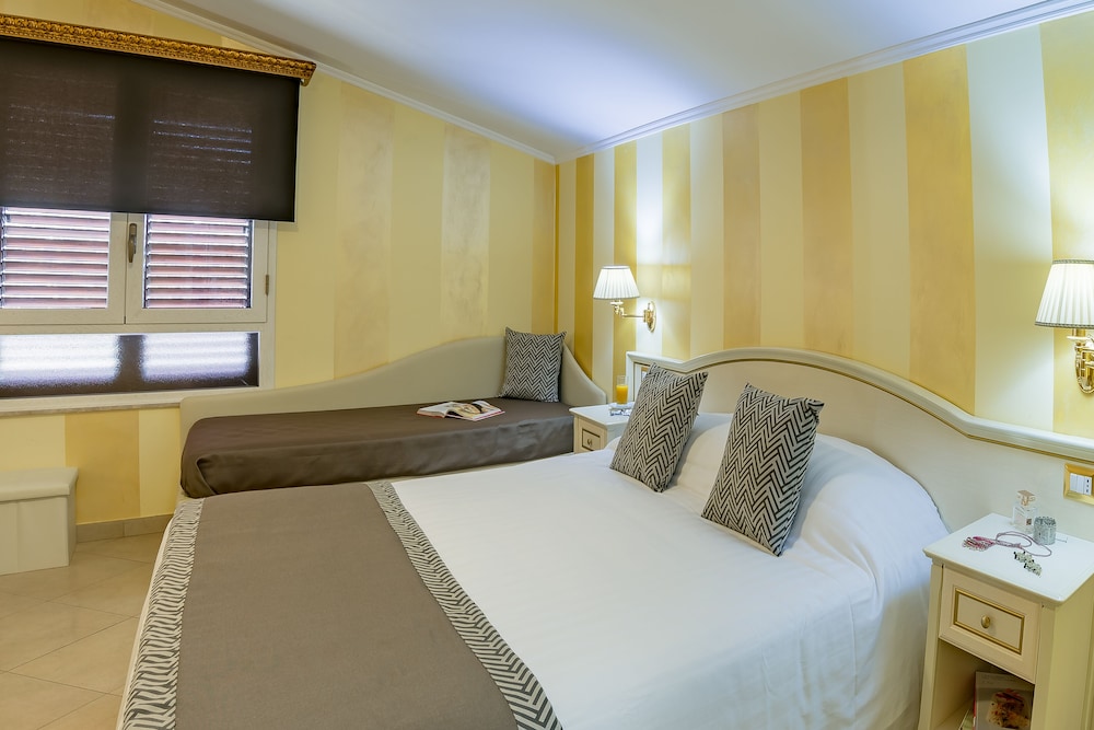 Vittorio Emanuele Boutique Hotel — Hotel rooms in Sciacca, Sicily