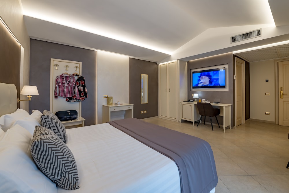 Vittorio Emanuele Boutique Hotel — Hotel rooms in Sciacca, Sicily
