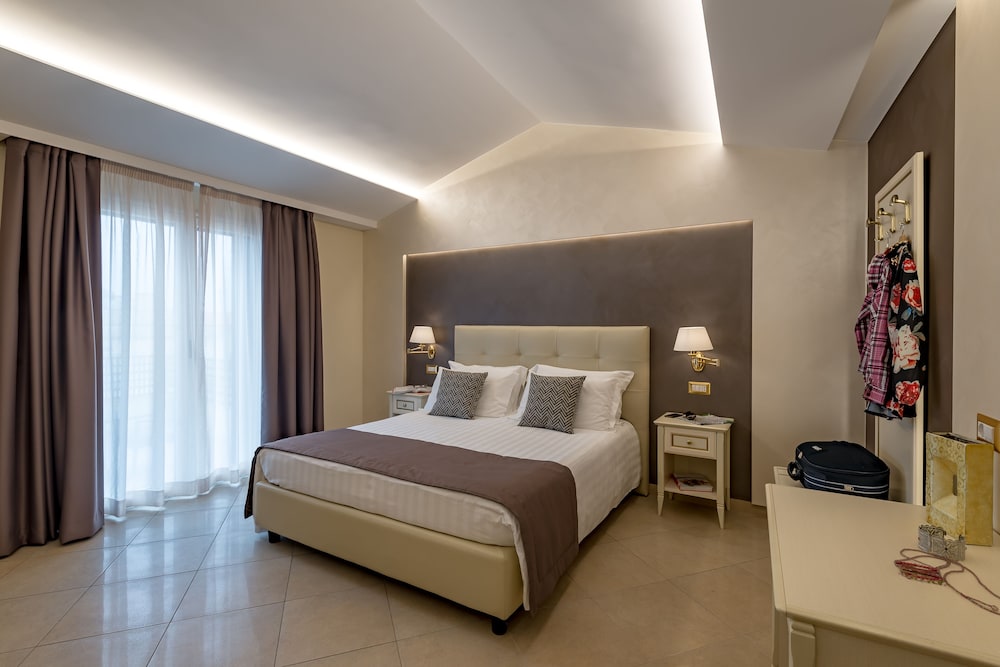 Vittorio Emanuele Boutique Hotel — Hotel rooms in Sciacca, Sicily