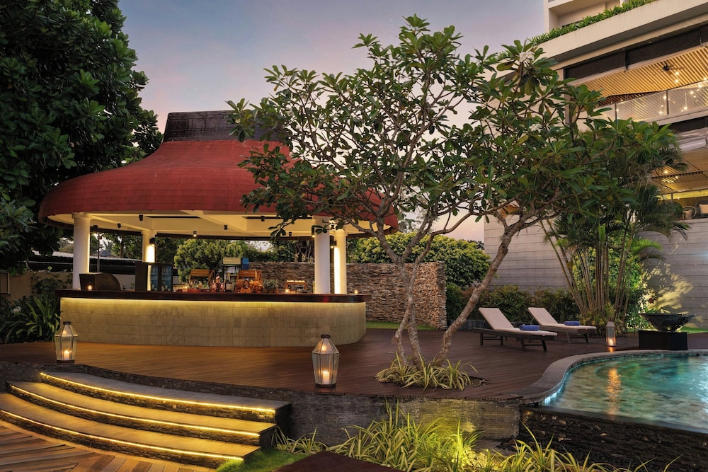 Weligama Bay Marriott Resort & Spa — Restaurant & bars in Weligama