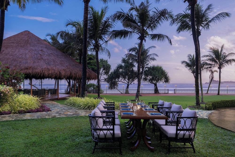Weligama Bay Marriott Resort & Spa — Restaurant & bars in Weligama