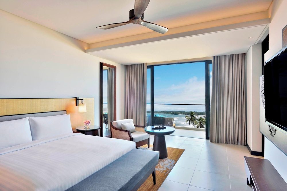 Weligama Bay Marriott Resort & Spa — Hotel rooms in Weligama
