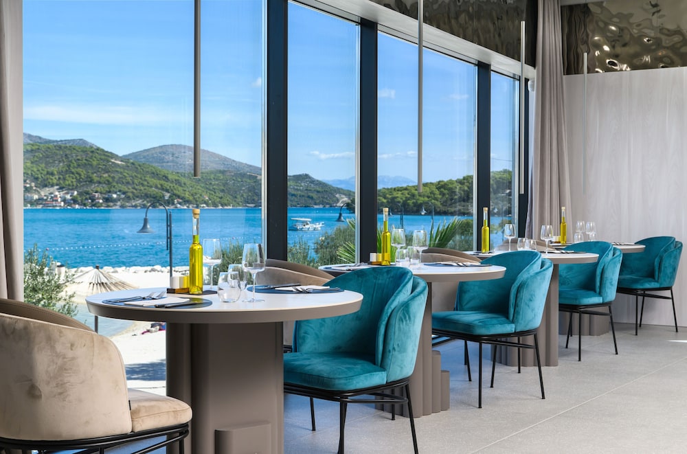 Marinus Beach Hotel — Restaurant & bars in Marina, Split-Dalmatia