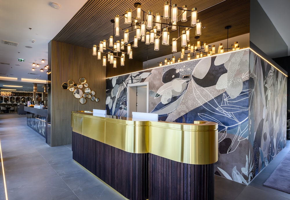 Marinus Beach Hotel — Hotel building in Marina, Split-Dalmatia