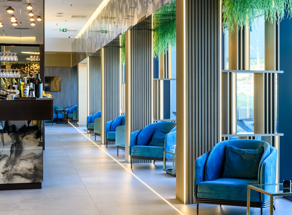 Marinus Beach Hotel — Restaurant & bars in Marina, Split-Dalmatia