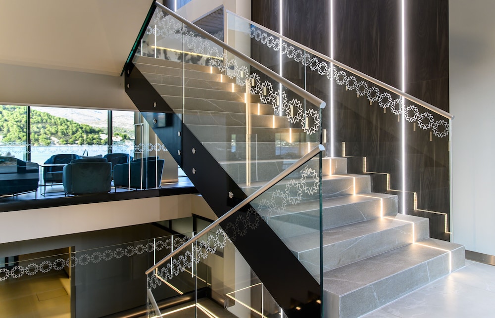 Marinus Beach Hotel — Hotel building in Marina, Split-Dalmatia