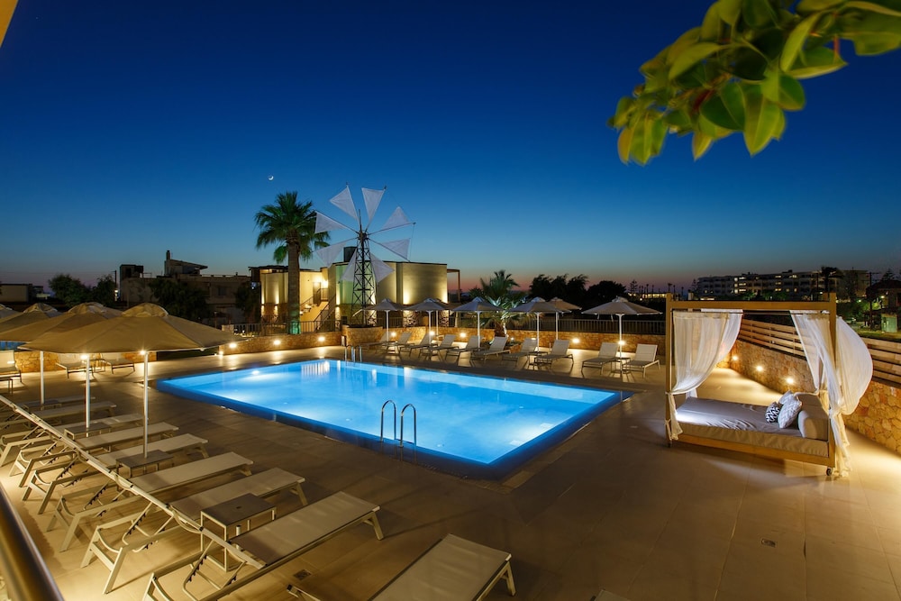 Aloe Boutique Hotel — Swimming pool in Hersonissos