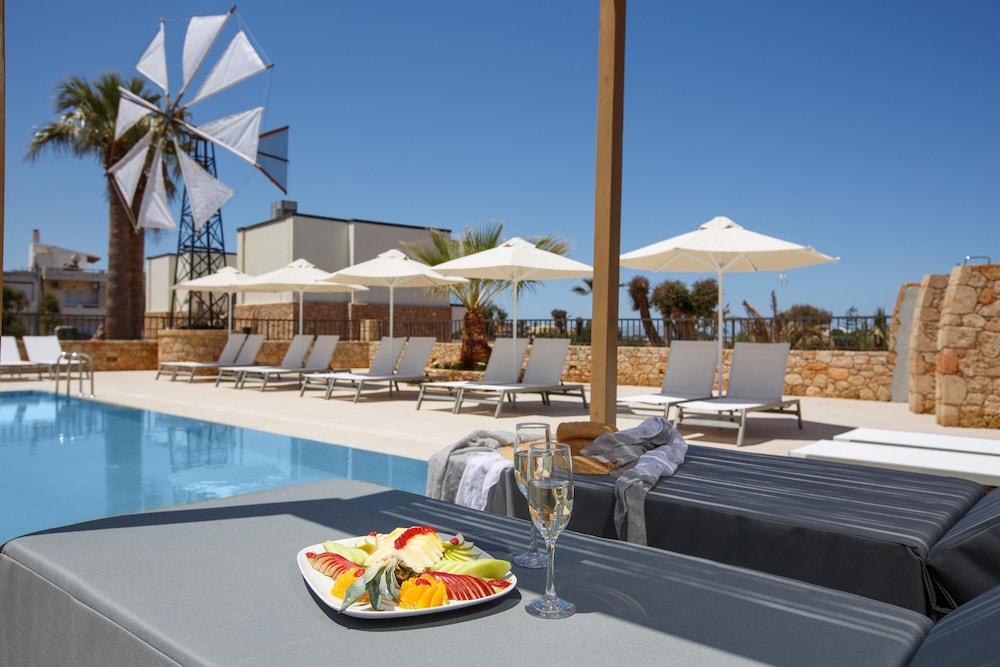 Aloe Boutique Hotel — Swimming pool in Hersonissos