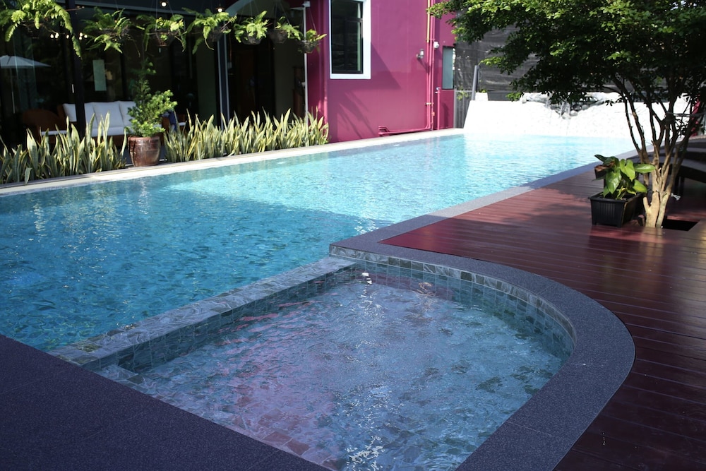 Baan Chao Khun Hotel — Swimming pool in Bangkok, Bangkok