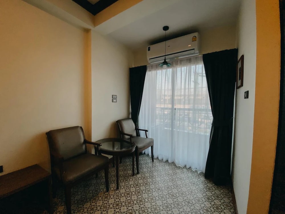 Baan Chao Khun Hotel — Hotel rooms in Bangkok, Bangkok