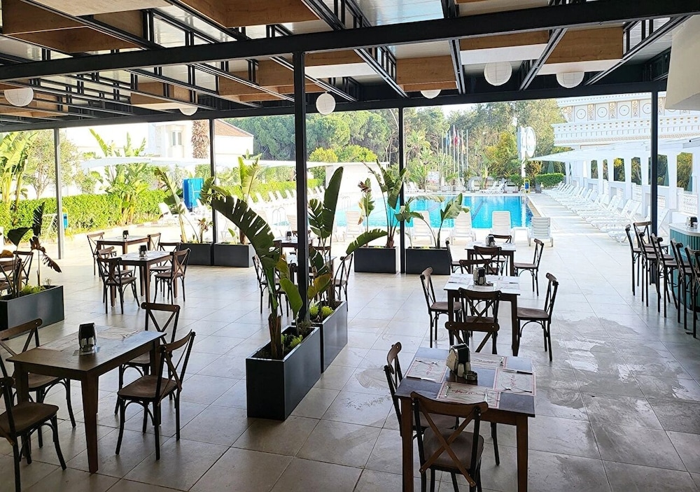 Maya World Park — Restaurant & bars in Belek