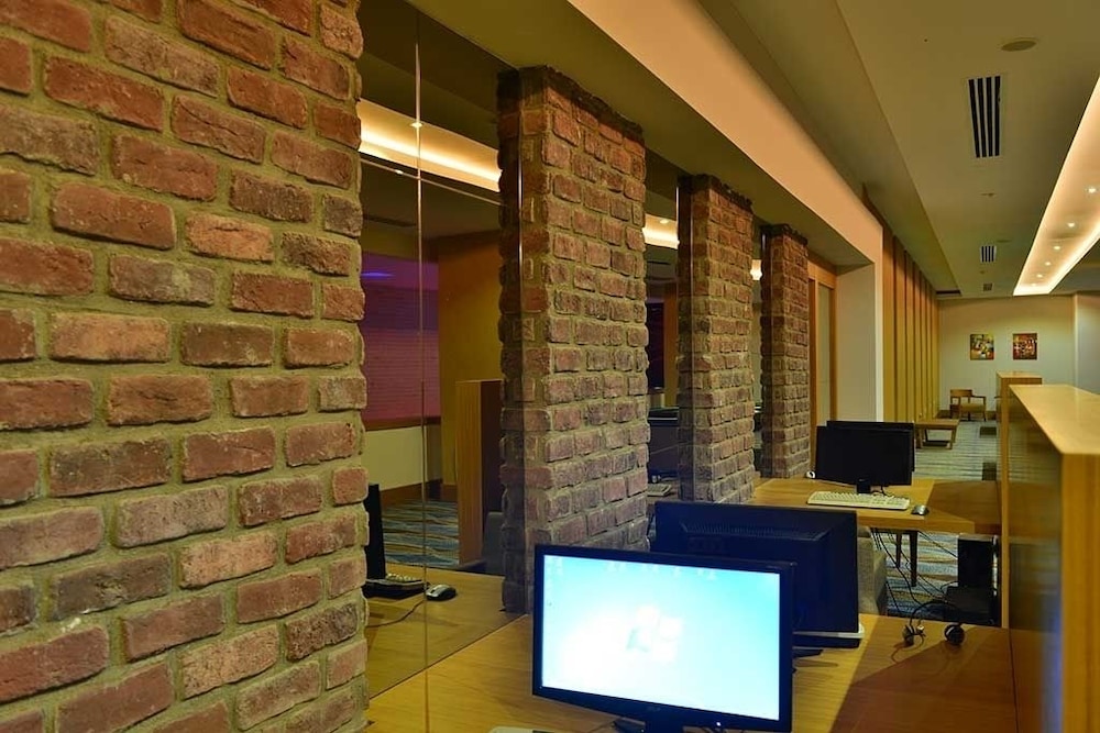 Side Crown Palace Ultra All Inclusive — Hotel building in Side