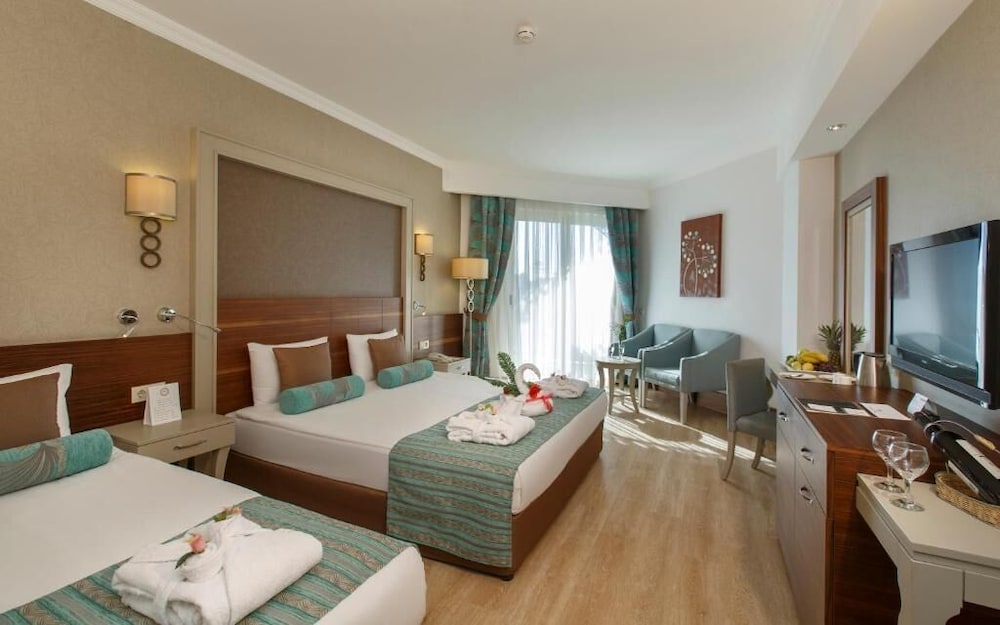 Side Crown Palace Ultra All Inclusive — Hotel rooms in Side
