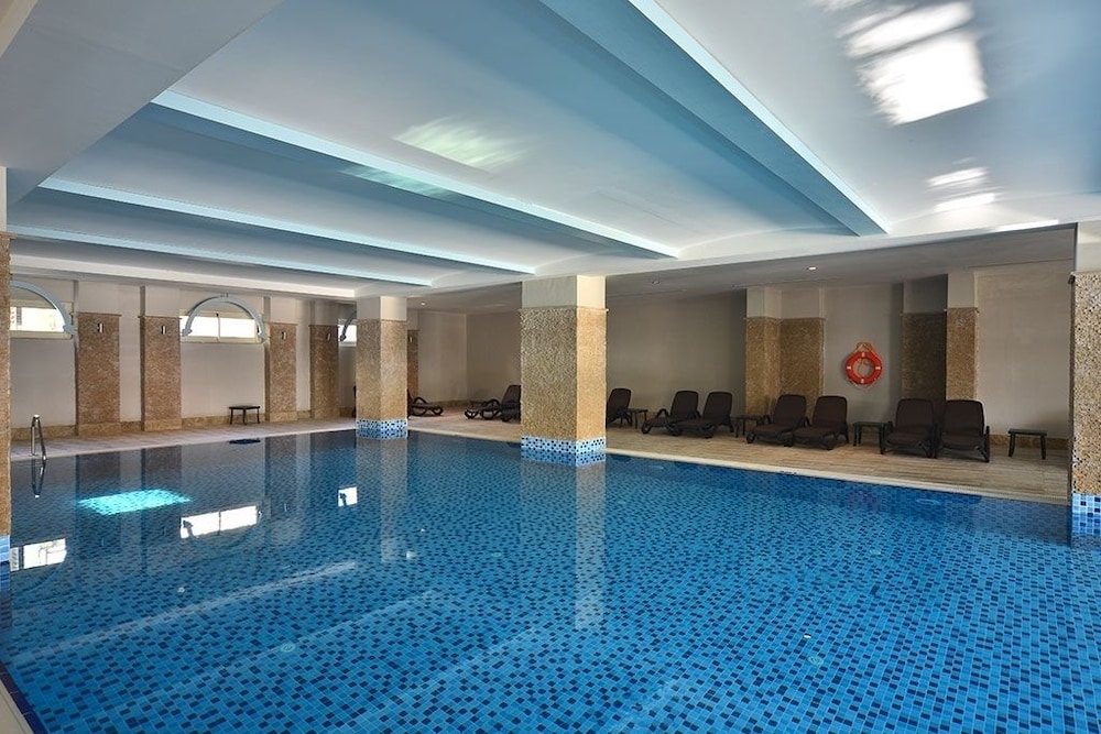 Side Crown Palace Ultra All Inclusive — Swimming pool in Side