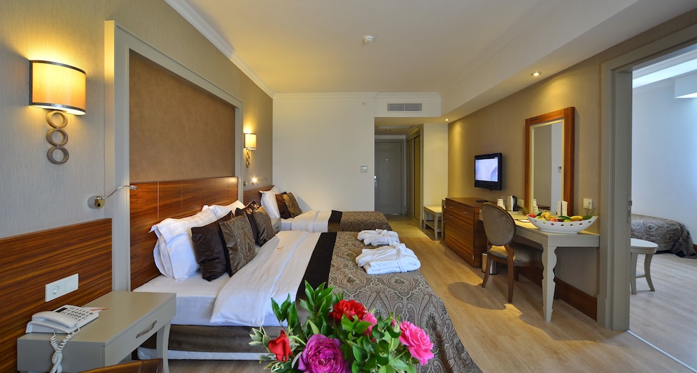 Side Crown Palace Ultra All Inclusive — Hotel rooms in Side