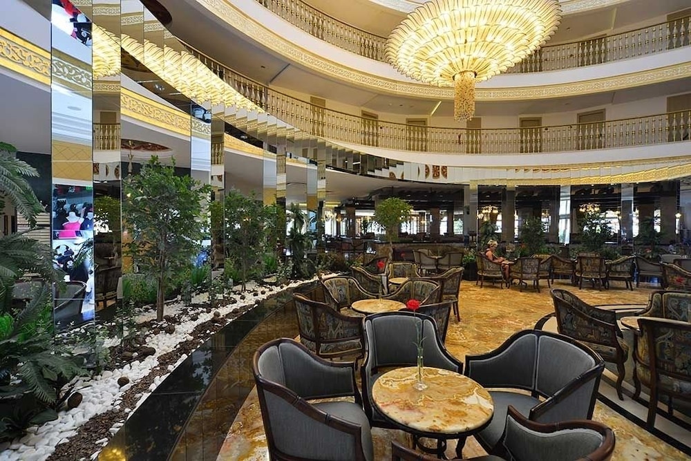 Side Crown Palace Ultra All Inclusive — Restaurant & bars in Side