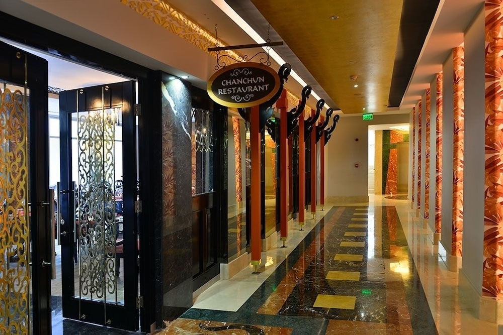 Side Crown Palace Ultra All Inclusive — Restaurant & bars in Side