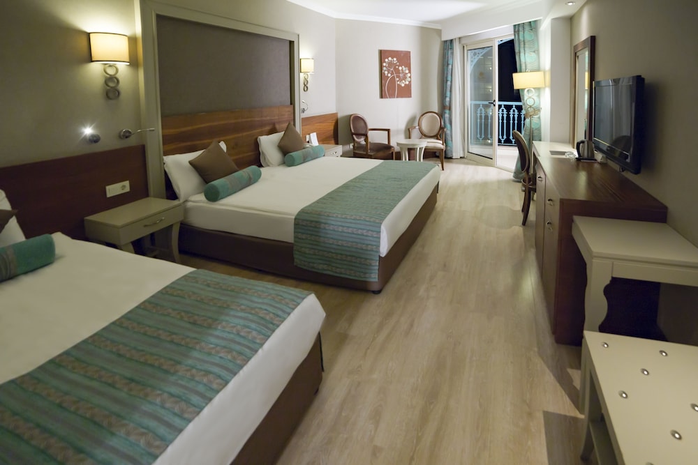 Side Crown Palace Ultra All Inclusive — Hotel rooms in Side