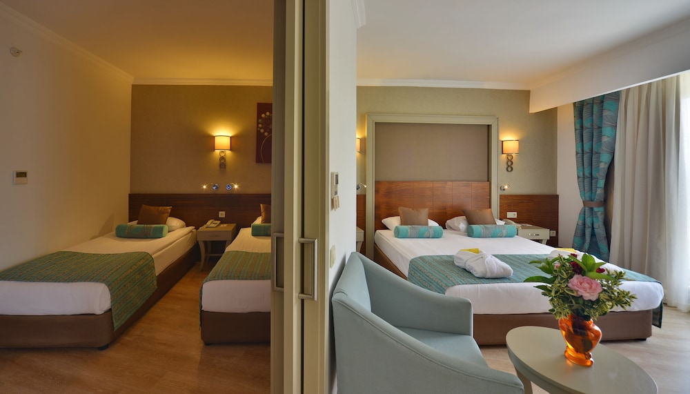 Side Crown Palace Ultra All Inclusive — Hotel rooms in Side