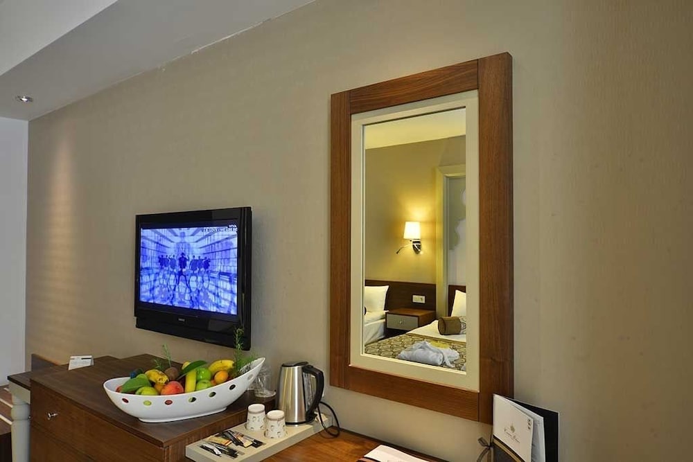 Side Crown Palace Ultra All Inclusive — Hotel rooms in Side
