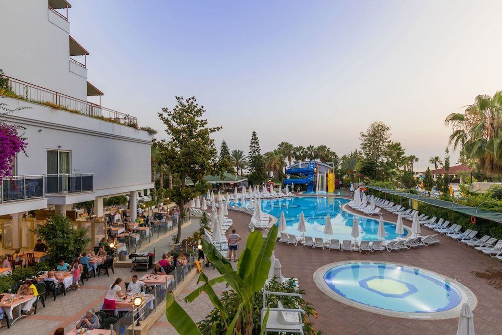 Holiday Park Resort - Ultra All İnclusive - zdjęcie 2