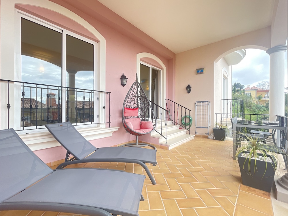 Sea and Sun 4 You - Palheiro Village — Hotel building in Funchal, Madeira
