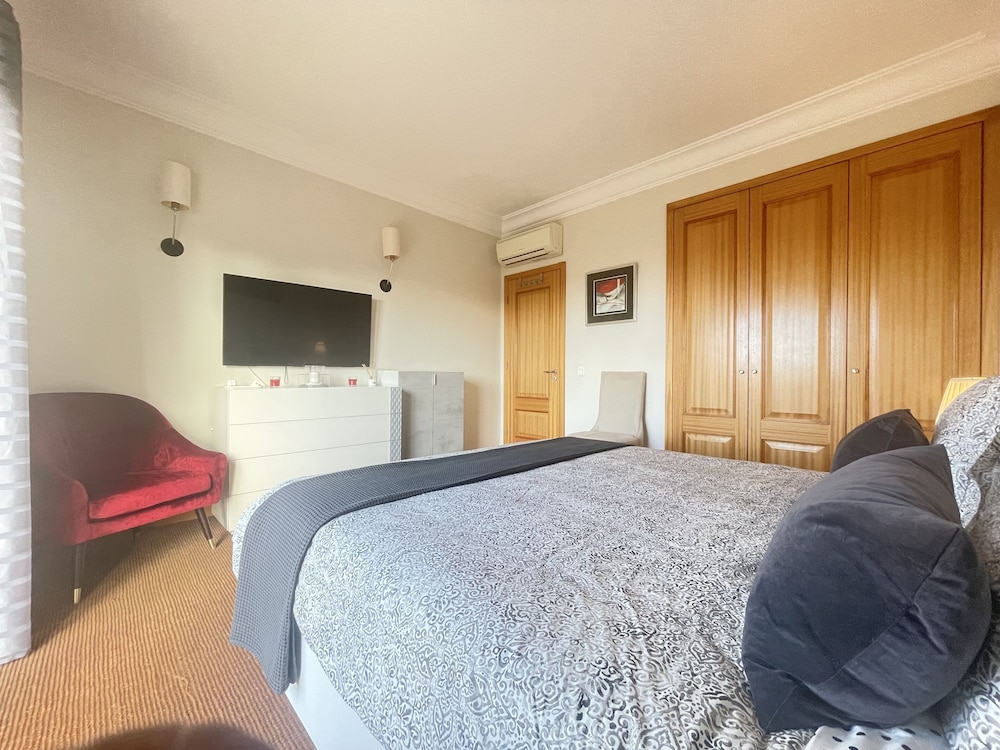 Sea and Sun 4 You - Palheiro Village — Hotel rooms in Funchal, Madeira
