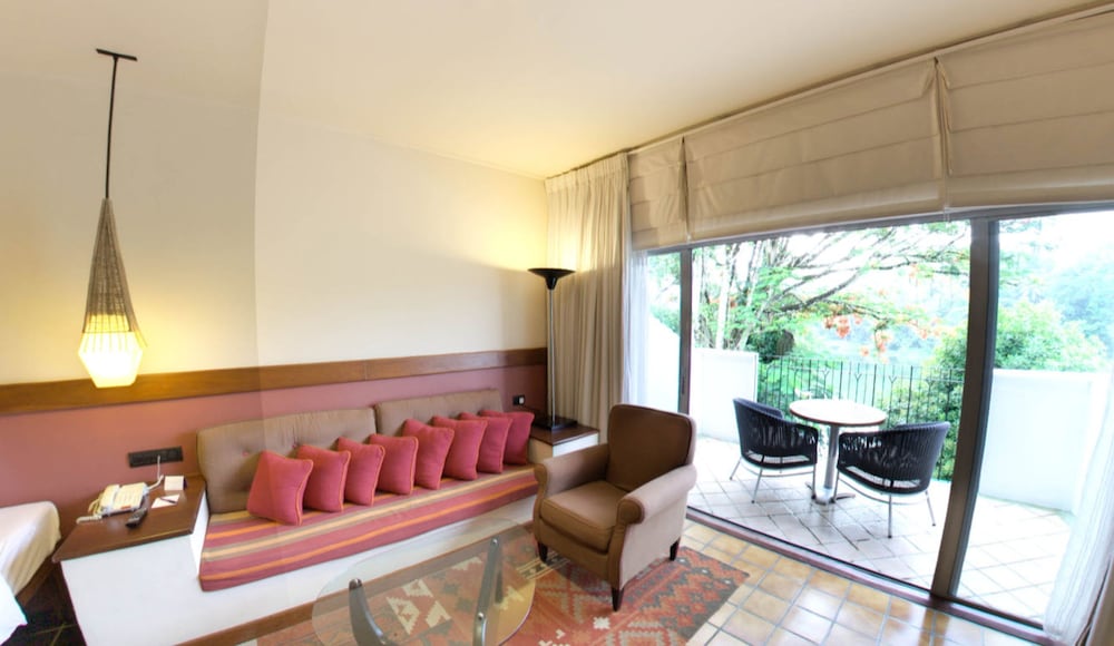 Cinnamon Citadel Kandy — Hotel rooms in Kandy