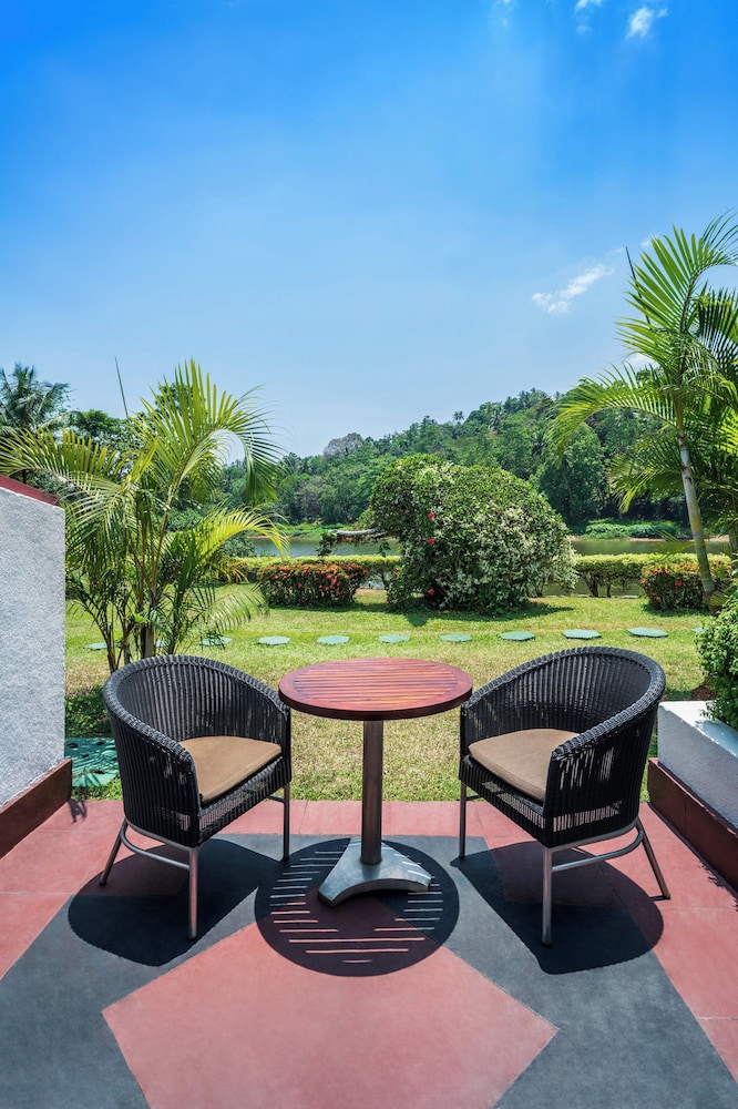 Cinnamon Citadel Kandy — Attractions in the area in Kandy