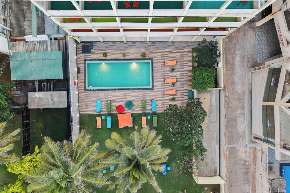 Hotel J Negombo — Swimming pool in Negombo, Western Province