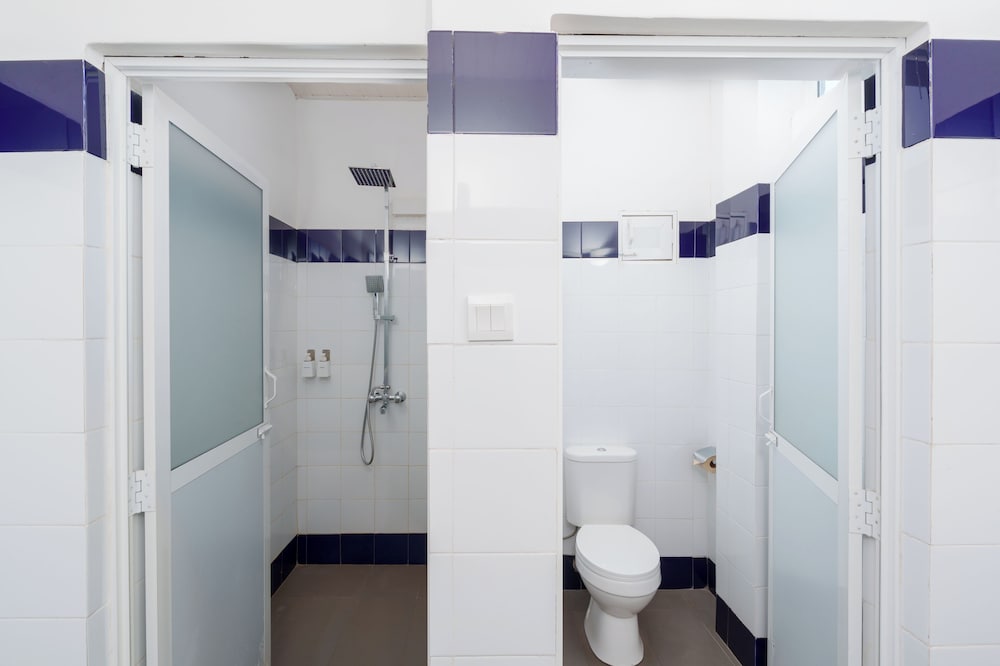 Hotel J Negombo — Hotel rooms in Negombo, Western Province