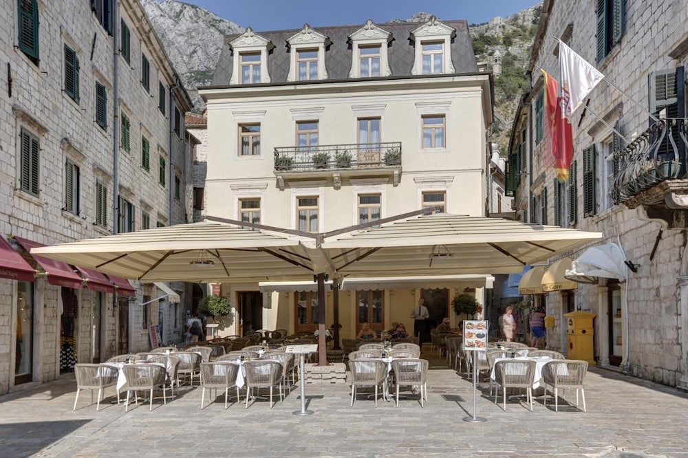 Hotel Vardar Kotor - zdjęcie 3
