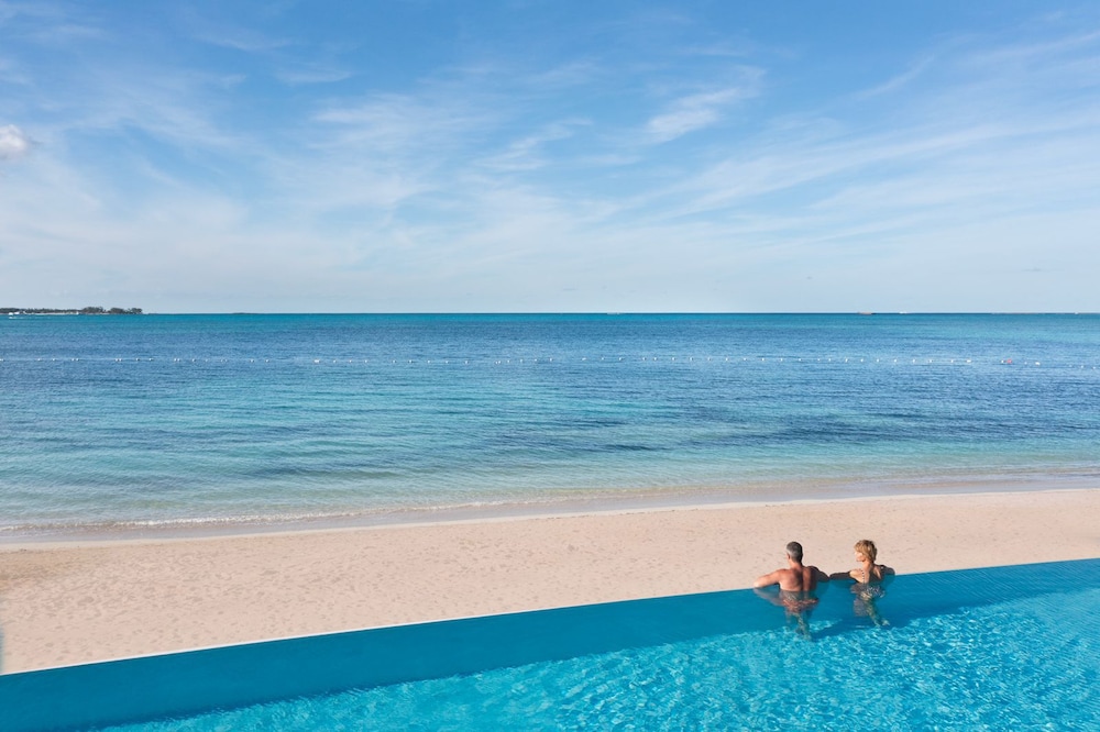 Goldwynn Resort & Residences — Swimming pool in Nassau, New Providence