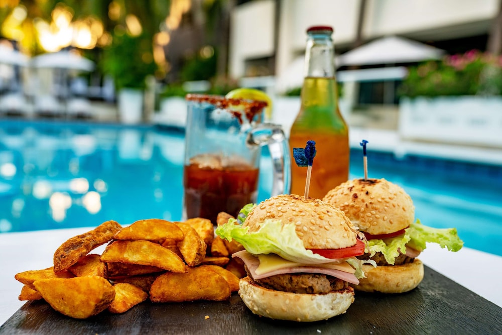 Smart Cancun The Urban Oasis — Restaurant & bars in Cancun, Quintana Roo