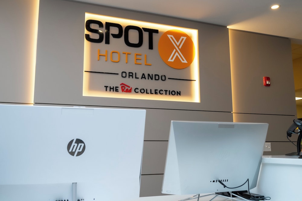 SPOT X Hotel Orlando/Intl Dr by The Red Collection — Hotel building in Orlando, Florida