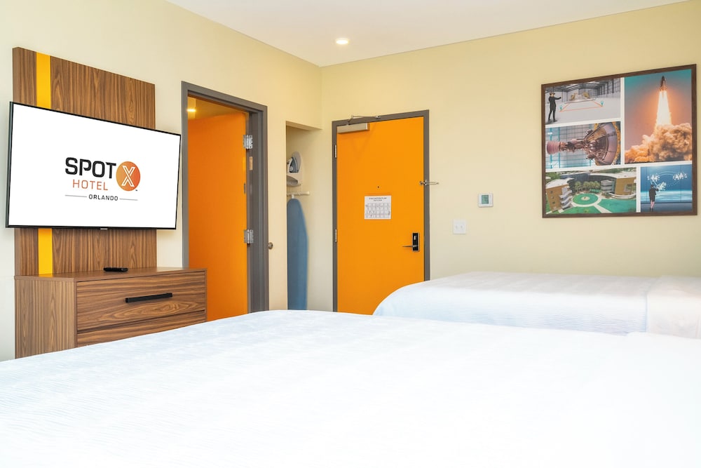 SPOT X Hotel Orlando/Intl Dr by The Red Collection — Hotel rooms in Orlando, Florida