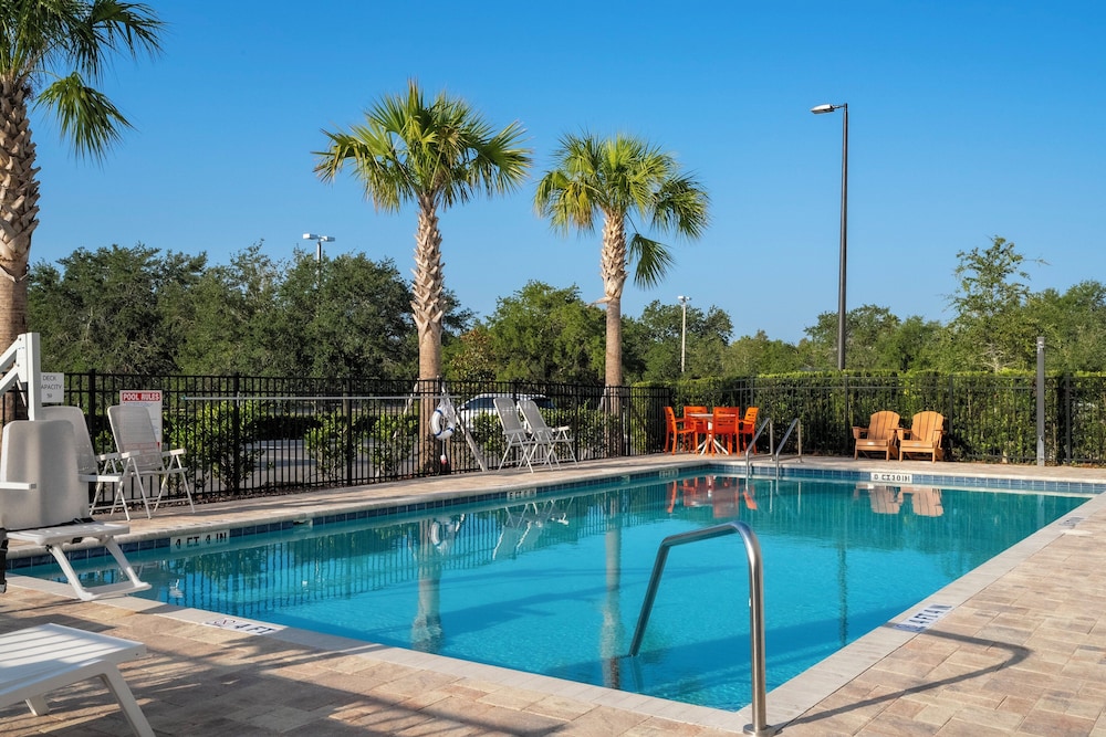 SPOT X Hotel Orlando/Intl Dr by The Red Collection — Swimming pool in Orlando, Florida