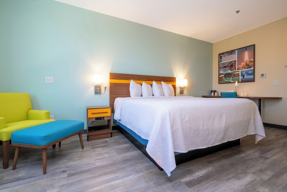 SPOT X Hotel Orlando/Intl Dr by The Red Collection — Hotel rooms in Orlando, Florida