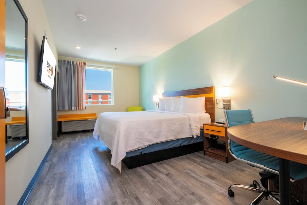 SPOT X Hotel Orlando/Intl Dr by The Red Collection — Hotel rooms in Orlando, Florida