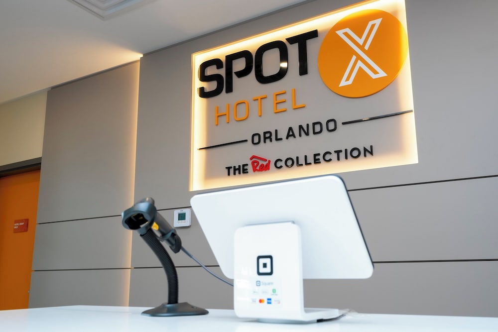 SPOT X Hotel Orlando/Intl Dr by The Red Collection — Hotel building in Orlando, Florida
