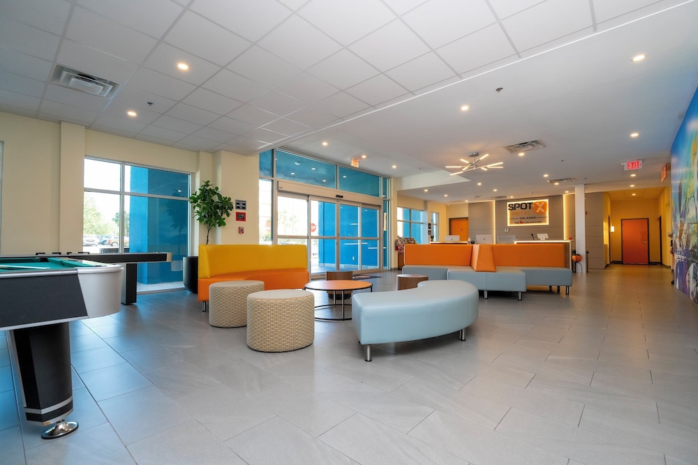 SPOT X Hotel Orlando/Intl Dr by The Red Collection — Hotel building in Orlando, Florida
