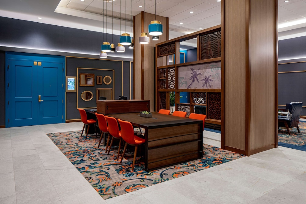 Hyatt Place Tampa Downtown — Restaurant & bars in Tampa, Florida