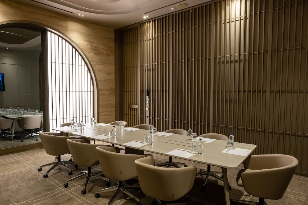 Melas Hotel Istanbul — Restaurant & bars in Istanbul, Istanbul