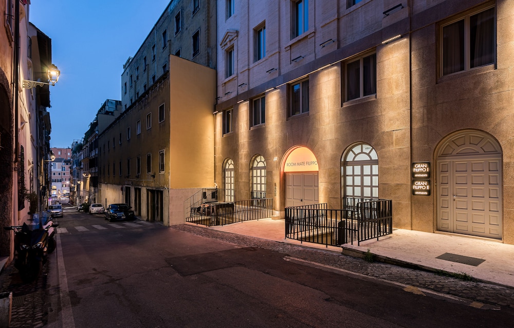 Room Mate Collection Filippo, Rome-Fontana di Trevi — Hotel building in Rome, Lazio